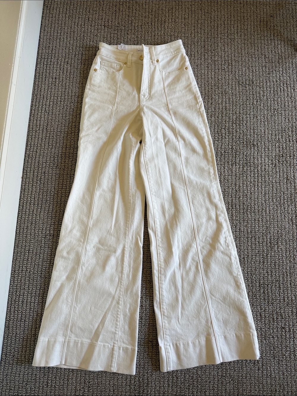 Good American Cream White Denim Jeans with Branded Waist Label